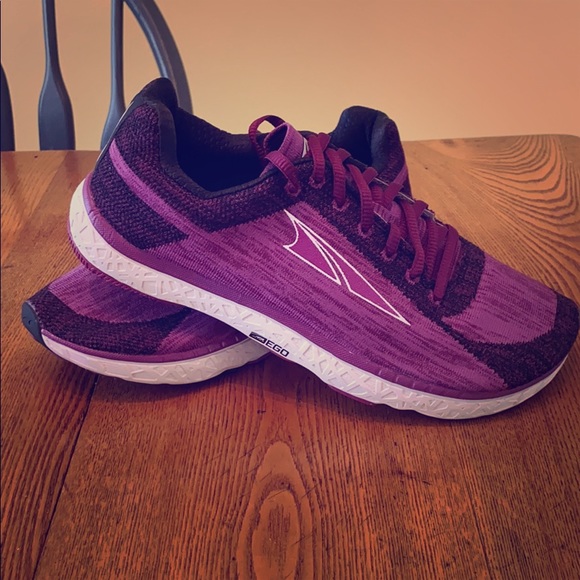 altra escalante women's size 9